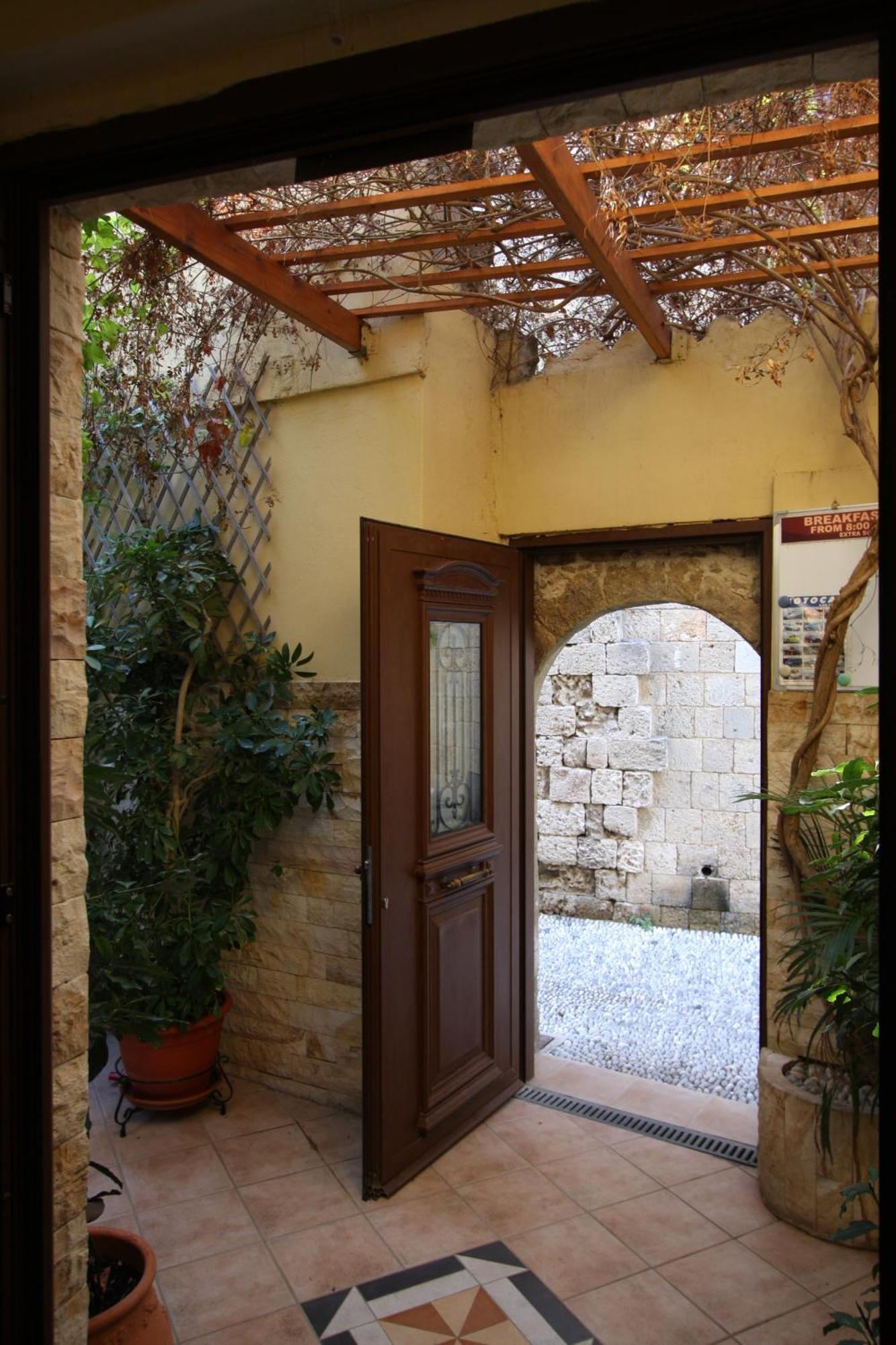 Sofia Pension Rhodes City ภายนอก รูปภาพ