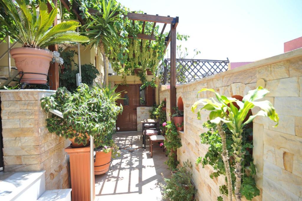 Sofia Pension Rhodes City ภายนอก รูปภาพ